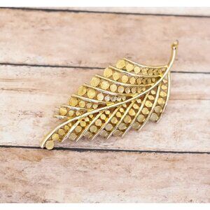 Vintage Art Nouveau Intricate Leaf Light Gold Tone Brooch - X23